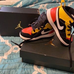 Infant/Toddler Jordan 1 Mid SE (TD)